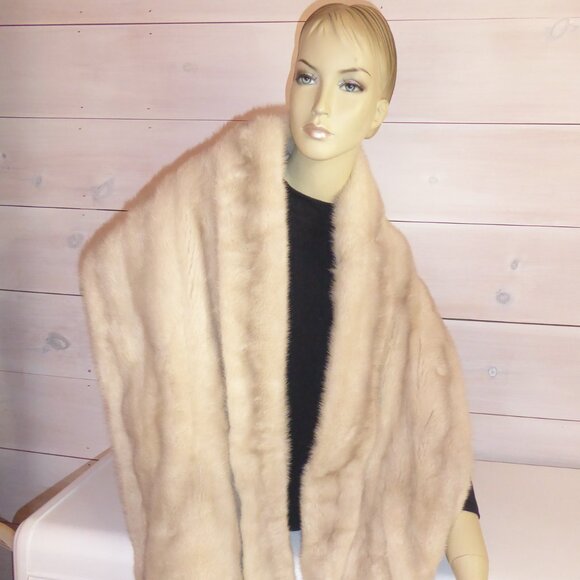 Christian Dior Original  Blonde Mink Fur Wrap from Holt Renfrew - Stunning - Picture 15 of 16